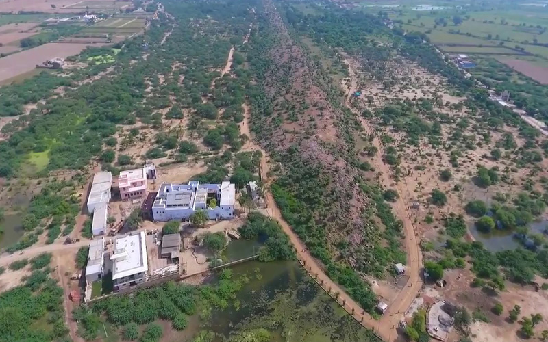 Goverdhan Parikrama — photo 1